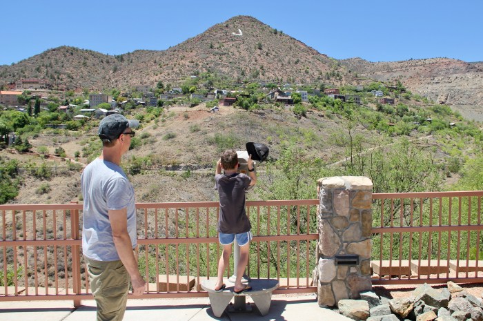 B48F48A9-4B75-4937-8F2D-85DBE79D1F5E