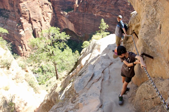 6C8A6811-C98A-4AE5-94D9-E7514A966F24